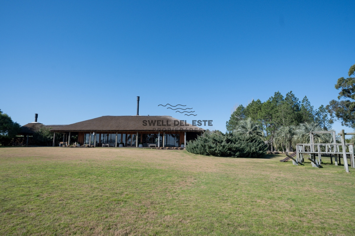 Casa ID.157 - Hermosa casa en el Quijote- 3 dormitorios + servicio