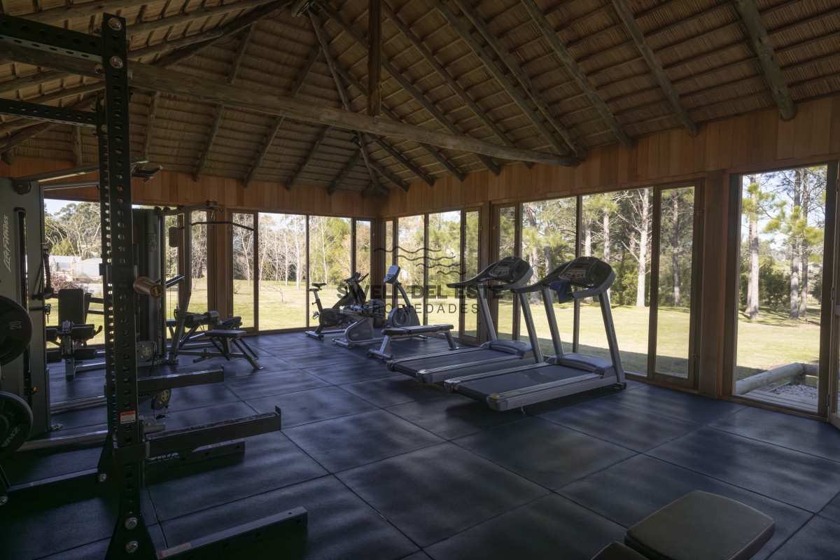 Casa ID.157 - Hermosa casa en el Quijote- 3 dormitorios + servicio