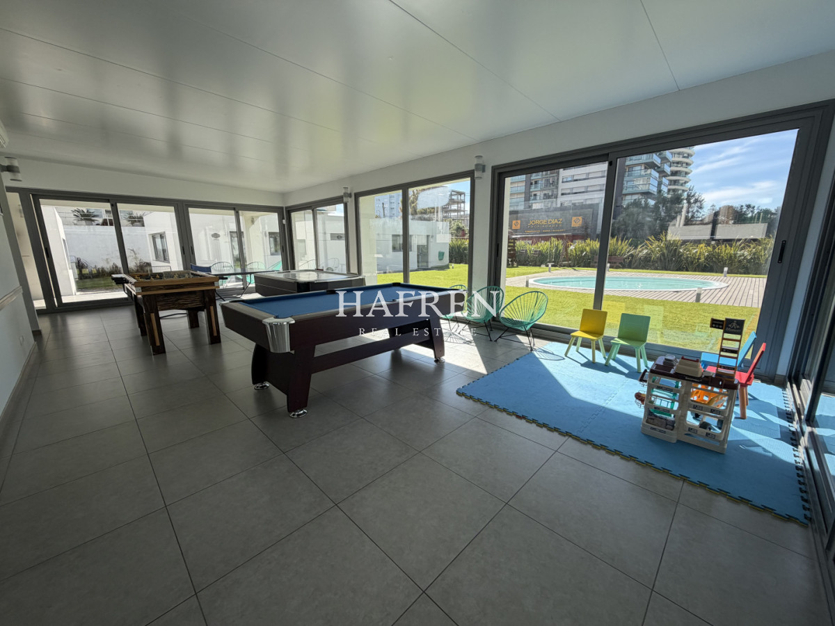 Apartamento ID.312 - Apartamento de 3 dormitorios en venta, Punta del Este