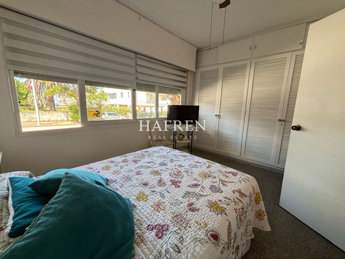 Apartamento ID.310 - Apartamento de 2 dormitorios en venta, Península - Punta del Este