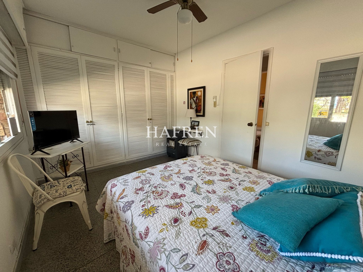 Apartamento ID.310 - Apartamento de 2 dormitorios en venta, Península - Punta del Este