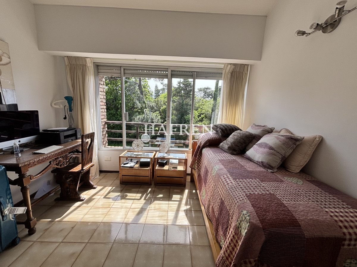 Apartamento ID.374 - Apartamento de 3 dormitorios en venta, Punta del Este
