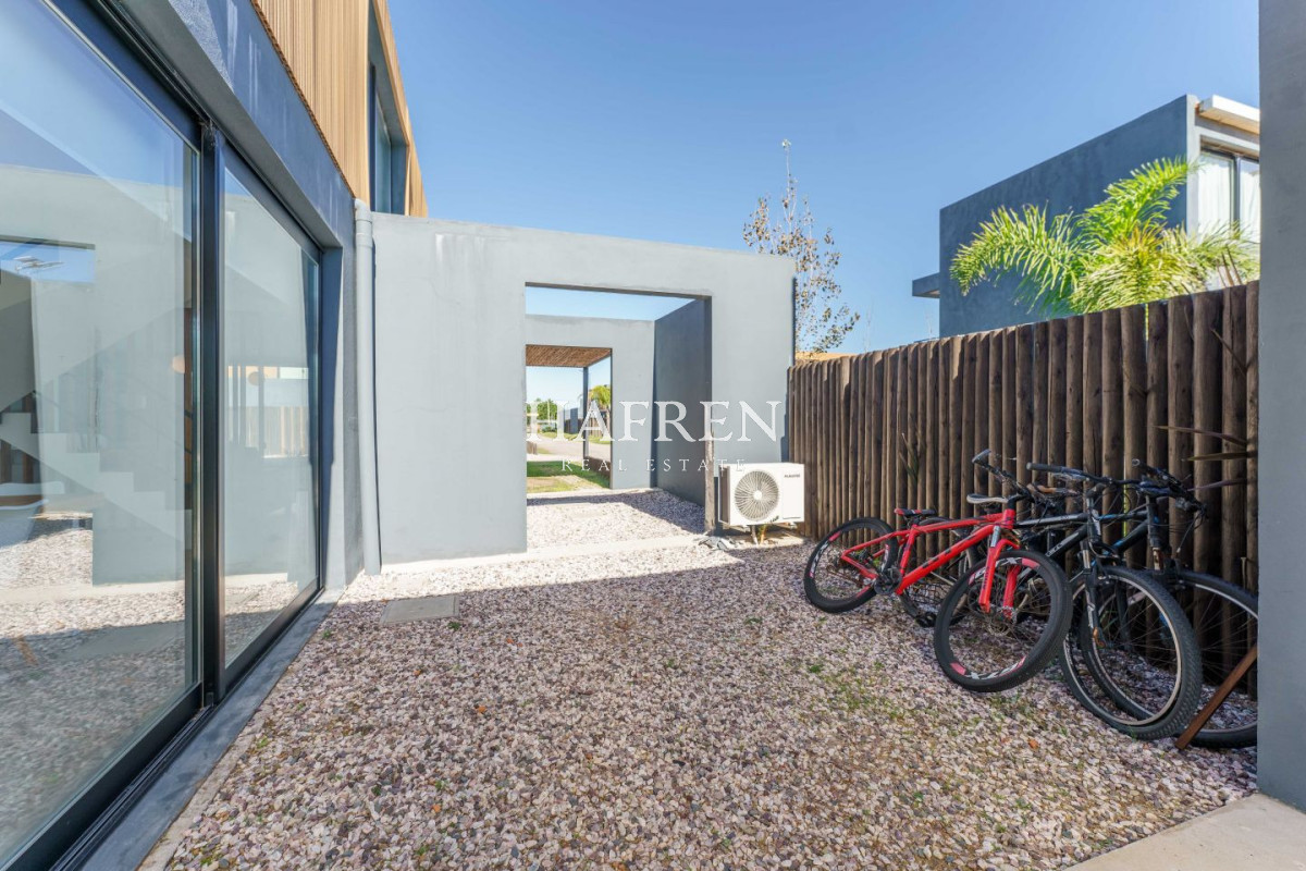 Casa ID.428 - Hermosa casa en venta barrio privado en las grutas 3 dormitorios 