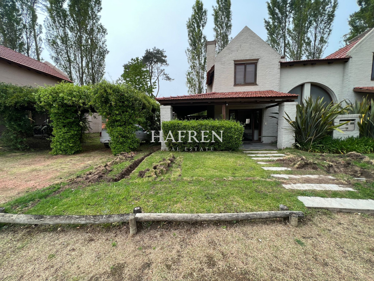 Casa ID.456 - Venta de casa en barrio privado dos dormitorios pinares 