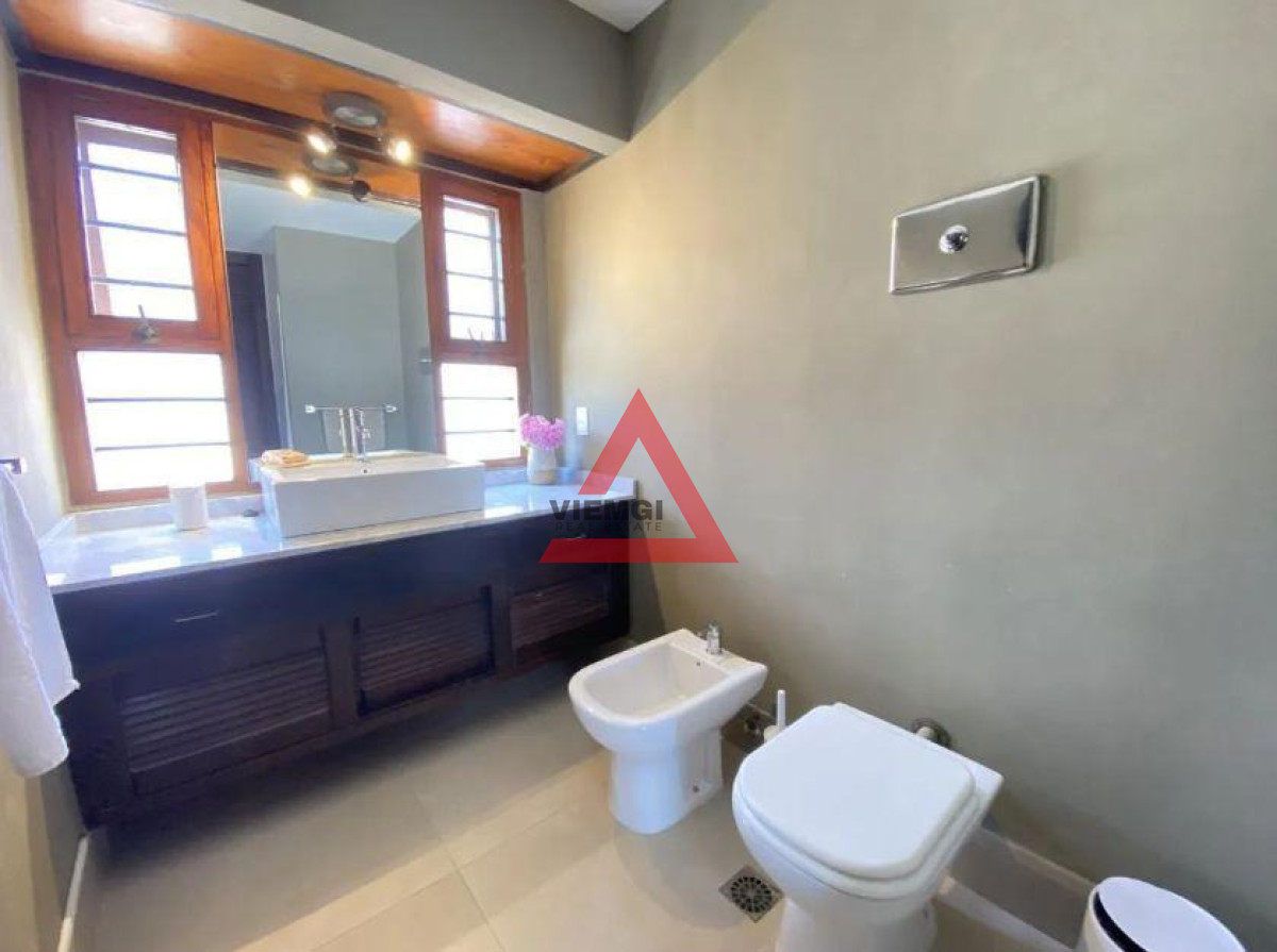 Casa ID.299 - Venta Casa 5 dormitorios Península con Vista al Mar y Garaje 