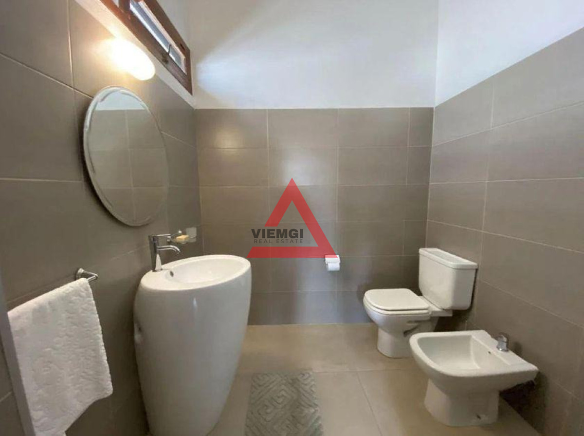 Casa ID.299 - Venta Casa 5 dormitorios Península con Vista al Mar y Garaje 