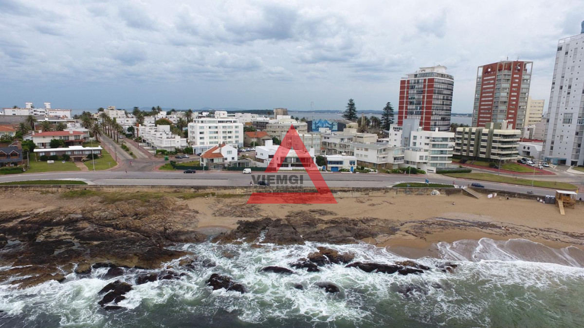Casa ID.299 - Venta Casa 5 dormitorios Península con Vista al Mar y Garaje 