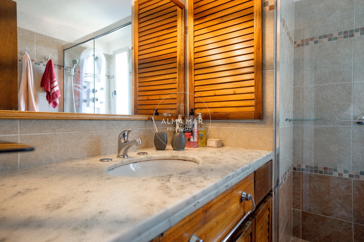Apartamento ID.1040 - Apartamento en  PARQUEMAR R A LA VENTA 2 DORMITORIOS CON PISCINA CLIMATIZADA OPORTUNIDAD PRECIO REBAJADO