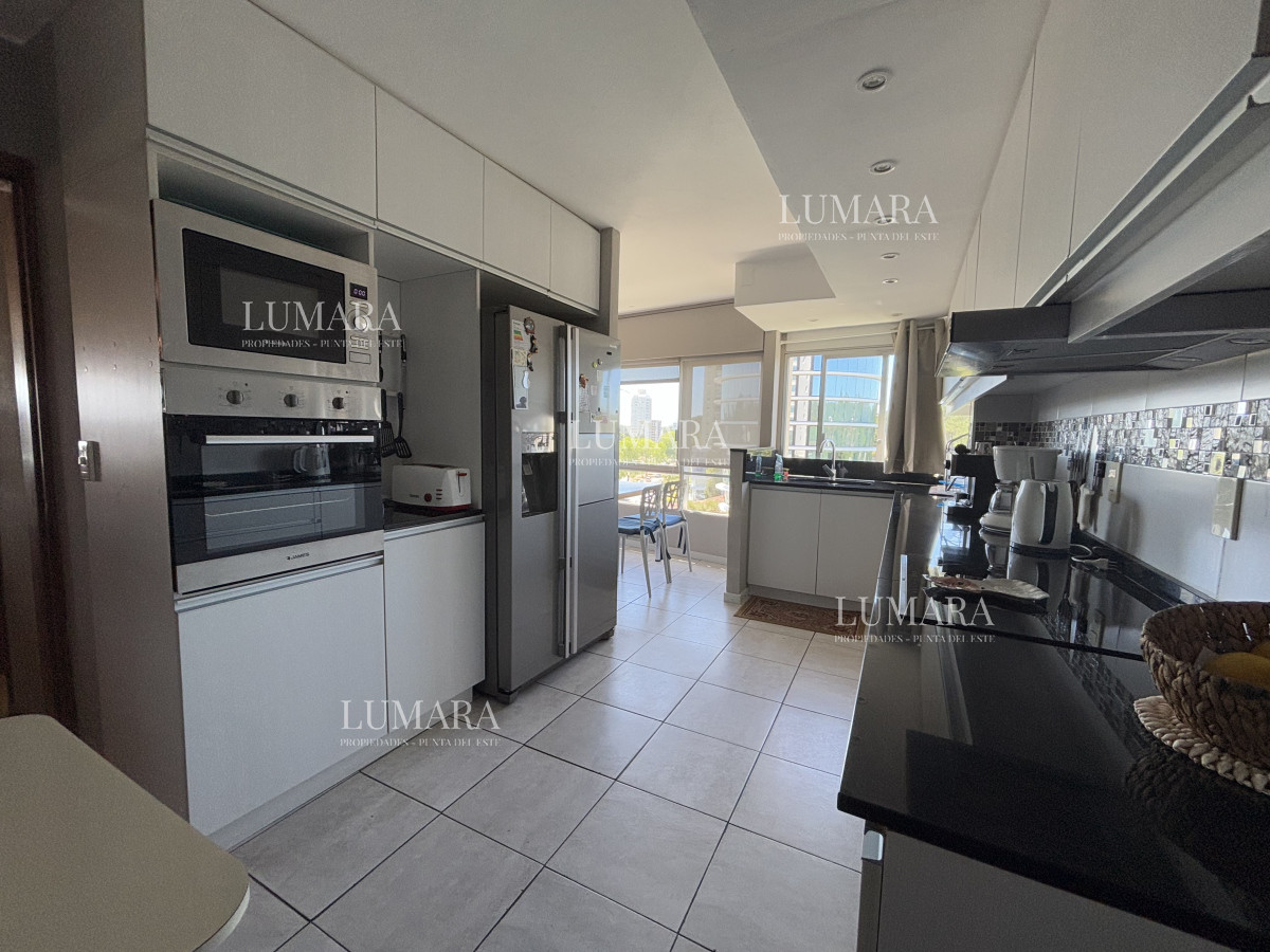 Apartamento ID.1132 - Apartamento en Zona Shopping - Punta del Este