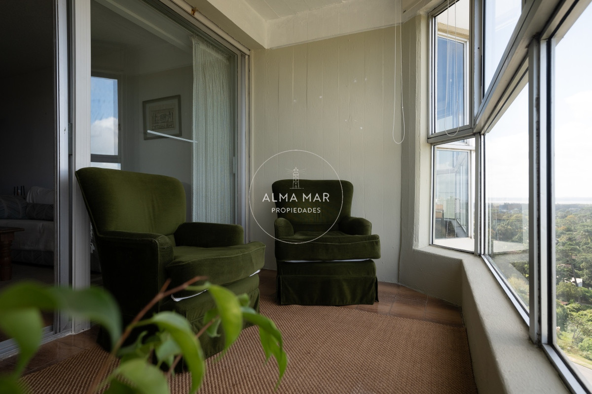 Apartamento ID.1040 - Apartamento en  PARQUEMAR R A LA VENTA 2 DORMITORIOS CON PISCINA CLIMATIZADA OPORTUNIDAD PRECIO REBAJADO