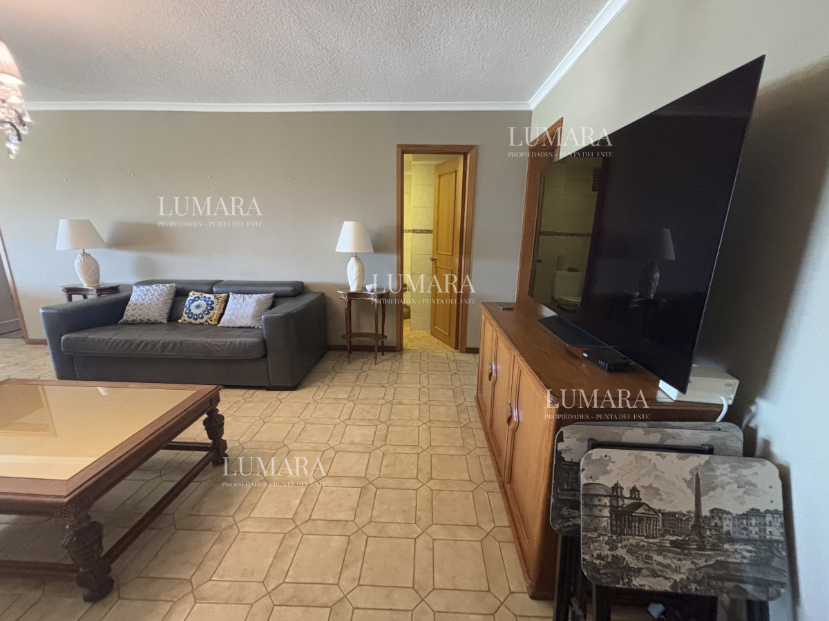 Apartamento ID.1132 - Apartamento en Zona Shopping - Punta del Este