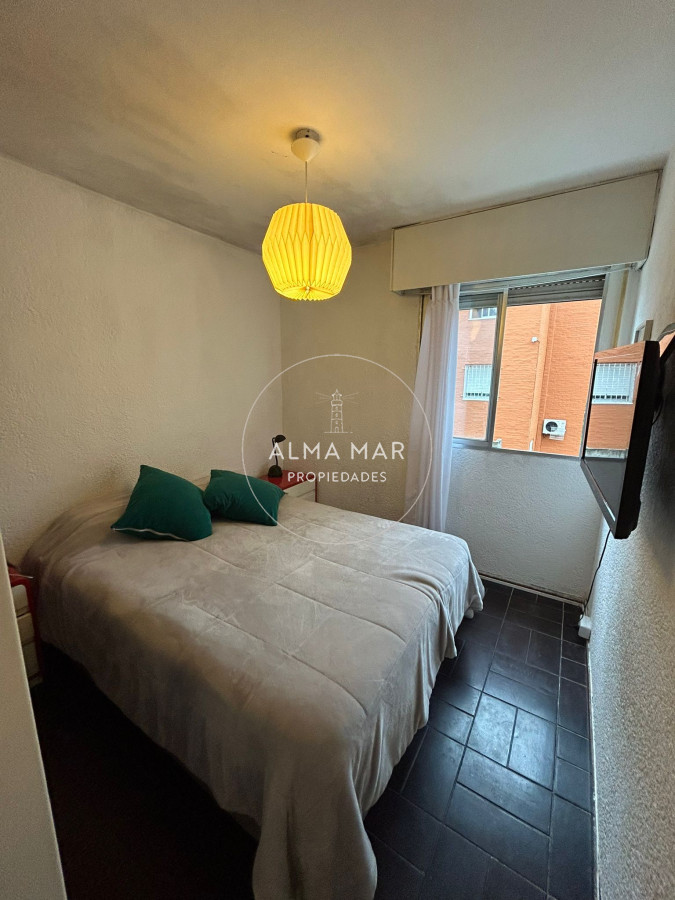Apartamento ID.899 - Apartamento de 3 dormitorios, Venta , Apta para Banco,