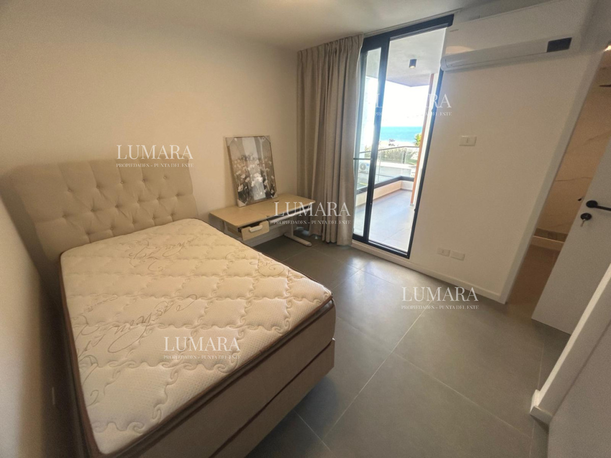 Apartamento ID.3350 - Apartamento de 3 dormitorios en alquiler, Punta del Este