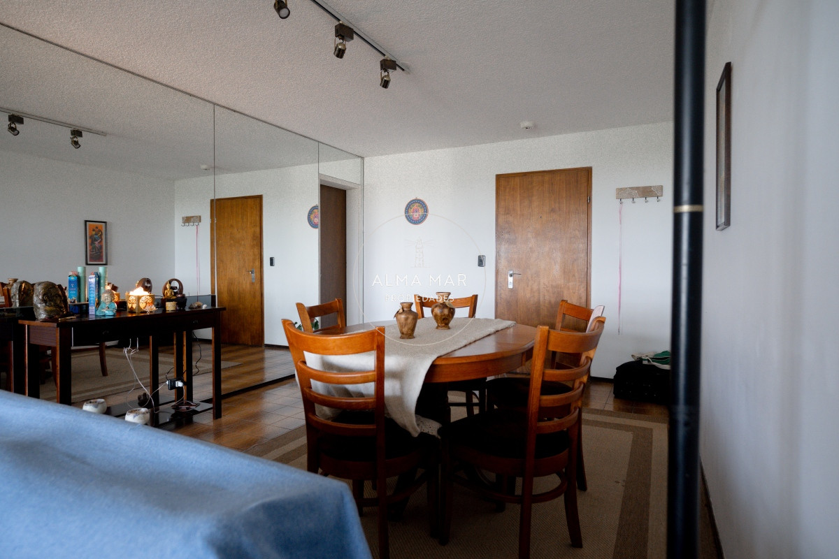 Apartamento ID.1040 - Apartamento en  PARQUEMAR R A LA VENTA 2 DORMITORIOS CON PISCINA CLIMATIZADA OPORTUNIDAD PRECIO REBAJADO