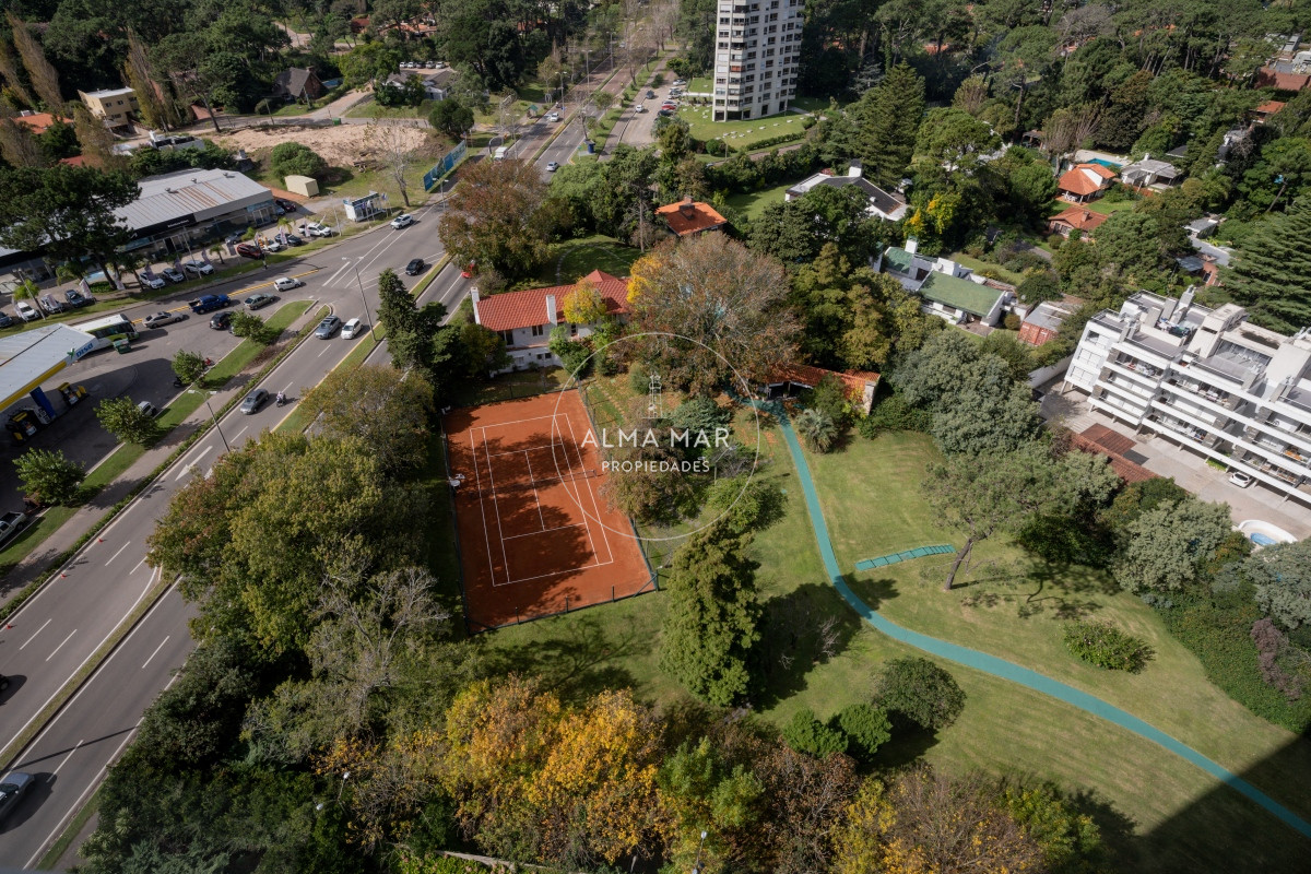 Apartamento ID.1040 - Apartamento en  PARQUEMAR R A LA VENTA 2 DORMITORIOS CON PISCINA CLIMATIZADA OPORTUNIDAD PRECIO REBAJADO