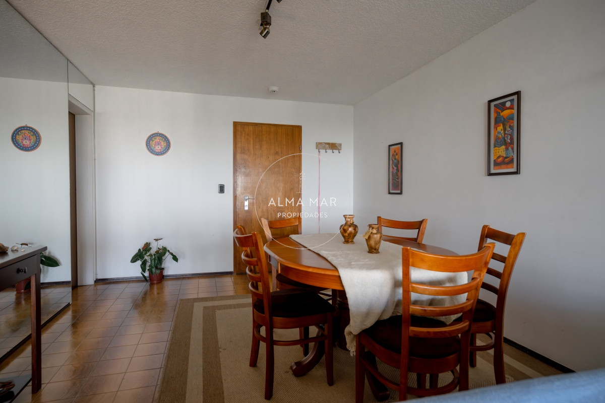 Apartamento ID.1040 - Apartamento en  PARQUEMAR R A LA VENTA 2 DORMITORIOS CON PISCINA CLIMATIZADA OPORTUNIDAD PRECIO REBAJADO