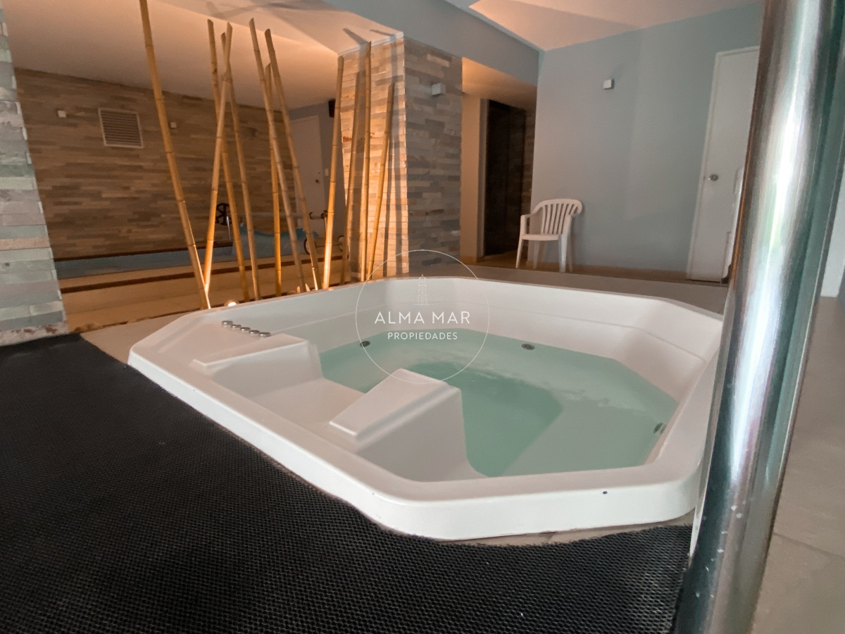 Apartamento ID.1040 - Apartamento en  PARQUEMAR R A LA VENTA 2 DORMITORIOS CON PISCINA CLIMATIZADA OPORTUNIDAD PRECIO REBAJADO