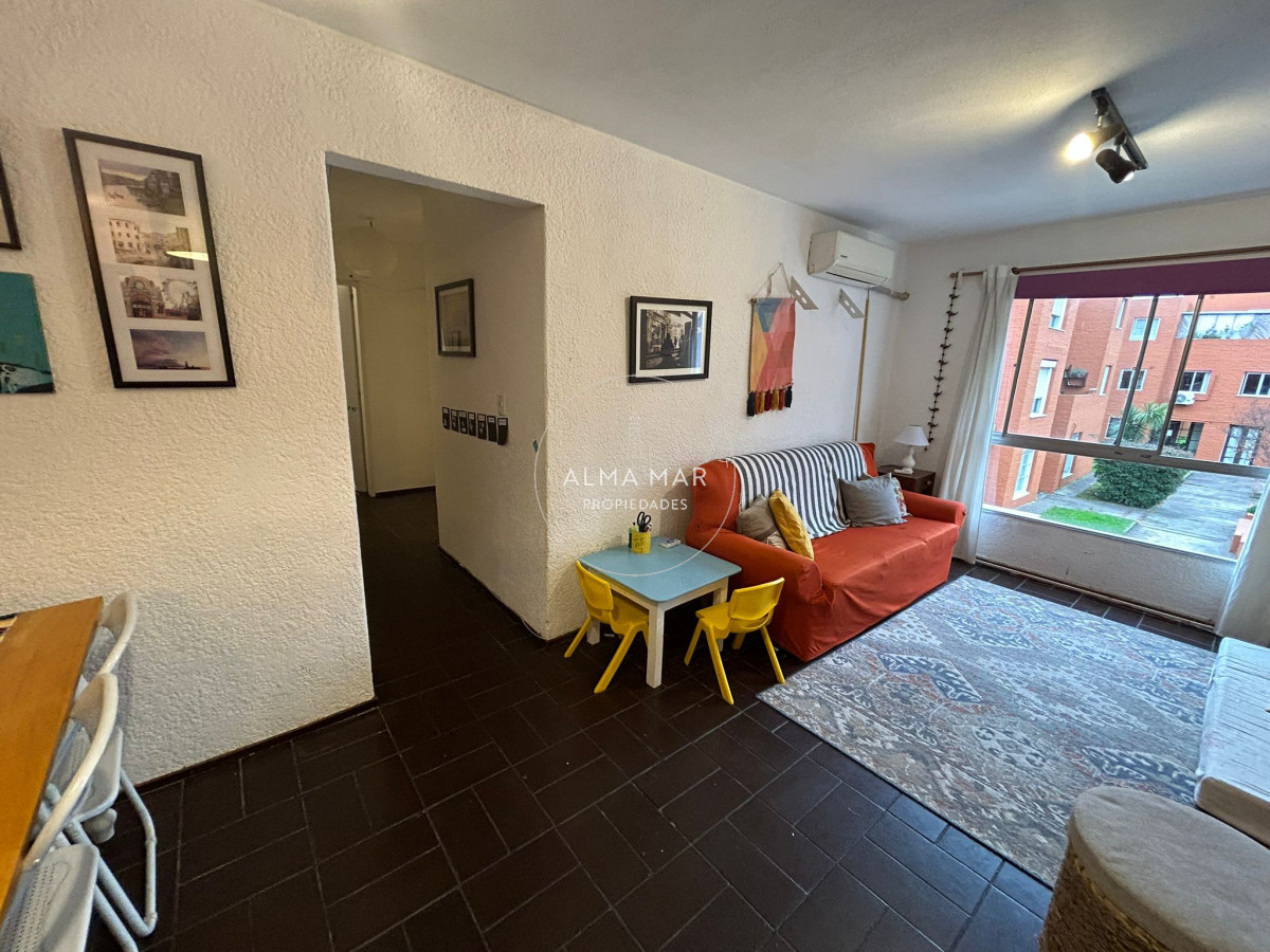 Apartamento ID.899 - Apartamento de 3 dormitorios, Venta , Apta para Banco,