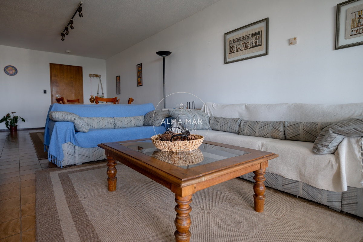 Apartamento ID.1040 - Apartamento en  PARQUEMAR R A LA VENTA 2 DORMITORIOS CON PISCINA CLIMATIZADA OPORTUNIDAD PRECIO REBAJADO