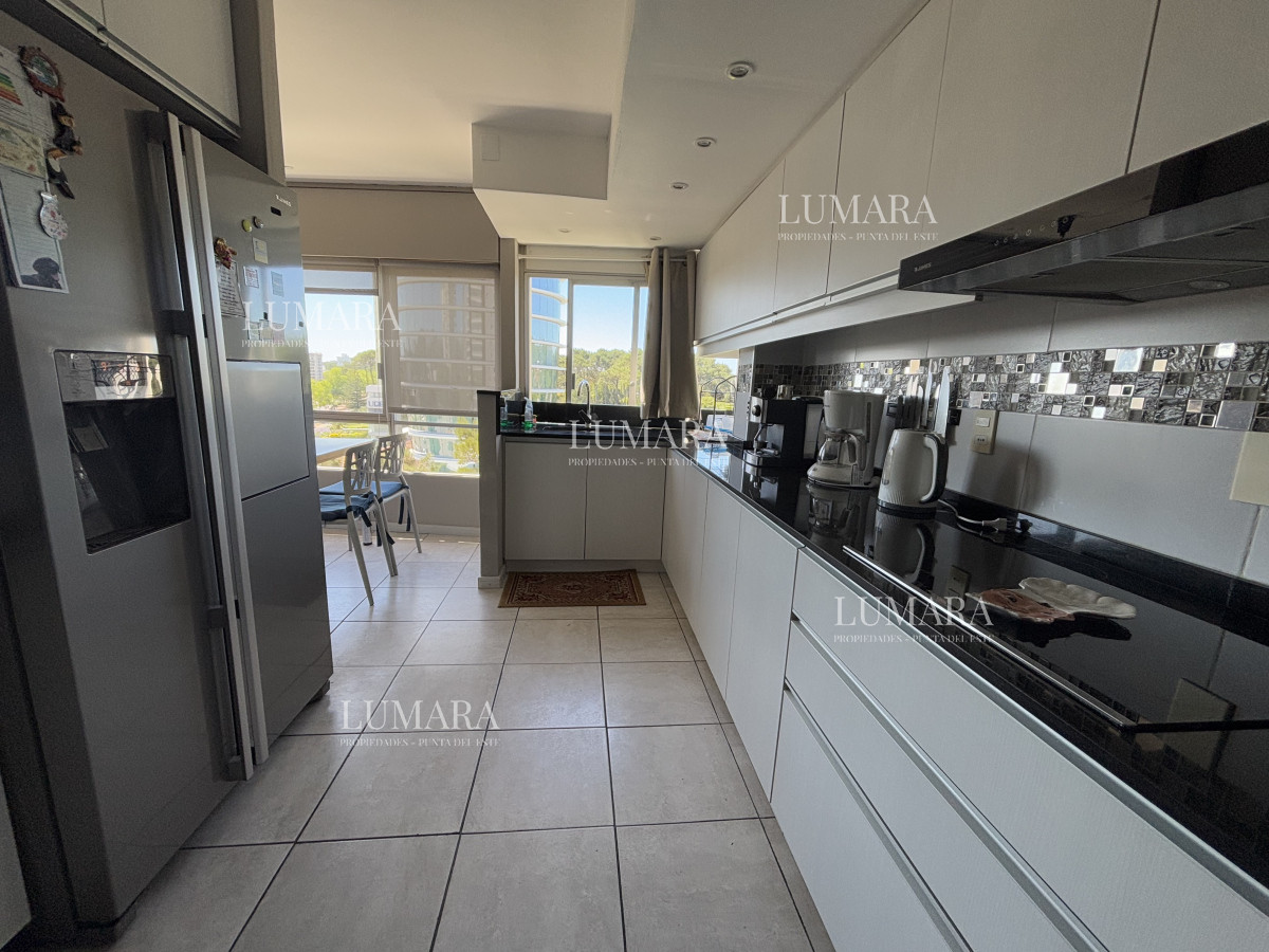 Apartamento ID.1132 - Apartamento en Zona Shopping - Punta del Este