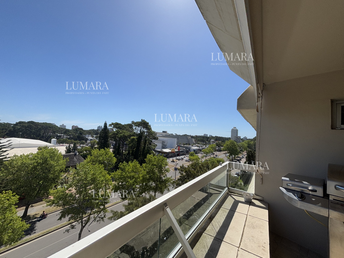 Apartamento ID.1132 - Apartamento en Zona Shopping - Punta del Este