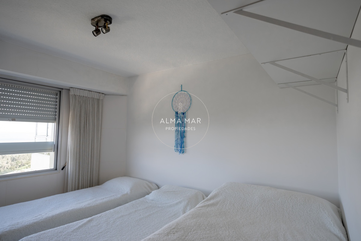 Apartamento ID.1040 - Apartamento en  PARQUEMAR R A LA VENTA 2 DORMITORIOS CON PISCINA CLIMATIZADA OPORTUNIDAD PRECIO REBAJADO