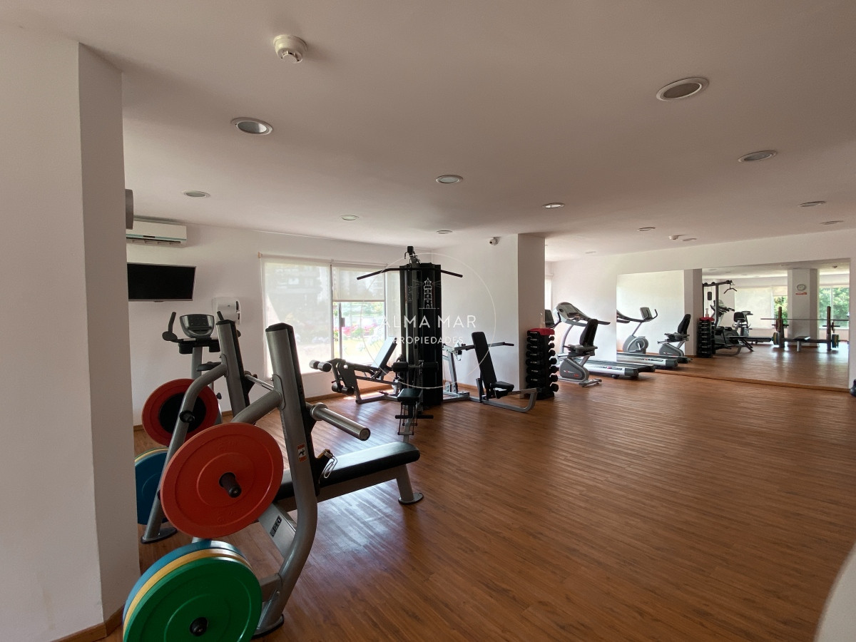 Apartamento ID.1040 - Apartamento en  PARQUEMAR R A LA VENTA 2 DORMITORIOS CON PISCINA CLIMATIZADA OPORTUNIDAD PRECIO REBAJADO