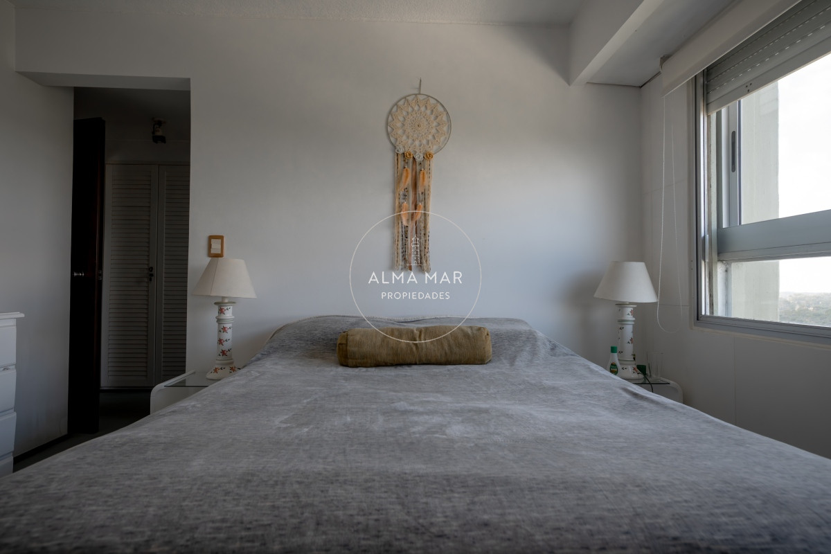Apartamento ID.1040 - Apartamento en  PARQUEMAR R A LA VENTA 2 DORMITORIOS CON PISCINA CLIMATIZADA OPORTUNIDAD PRECIO REBAJADO