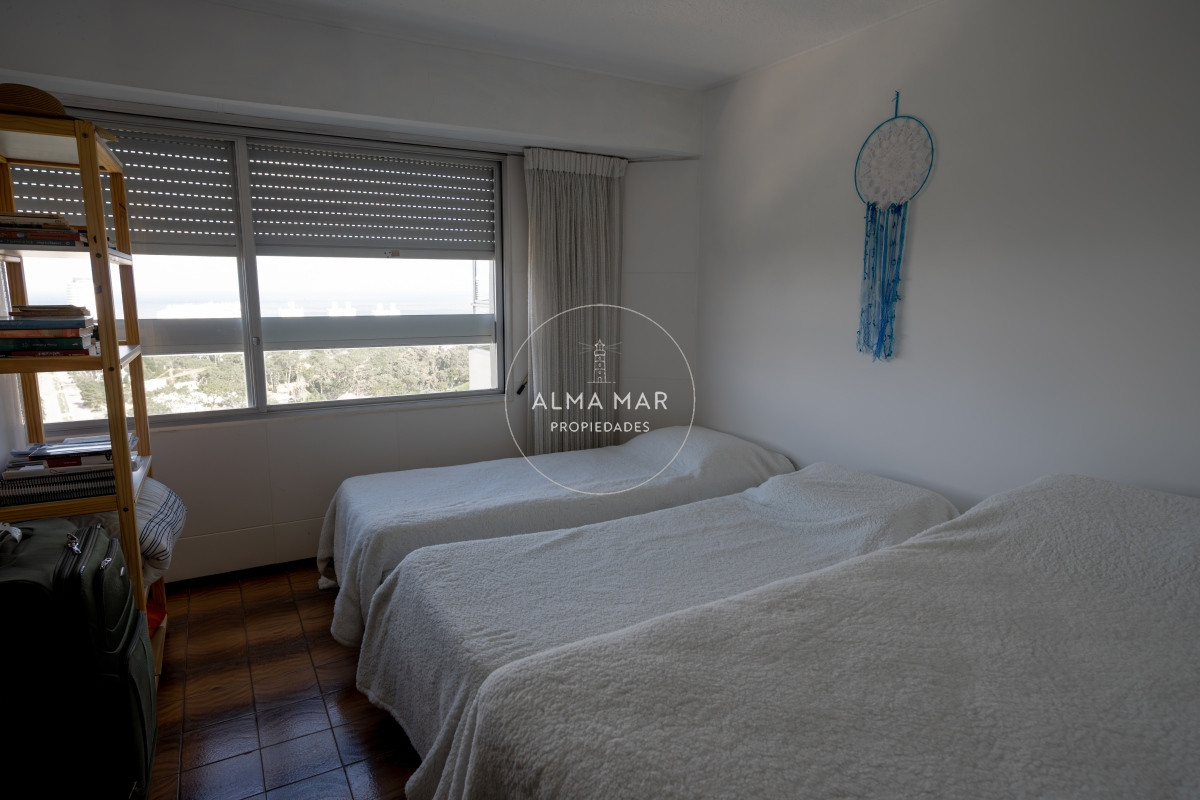 Apartamento ID.1040 - Apartamento en  PARQUEMAR R A LA VENTA 2 DORMITORIOS CON PISCINA CLIMATIZADA OPORTUNIDAD PRECIO REBAJADO