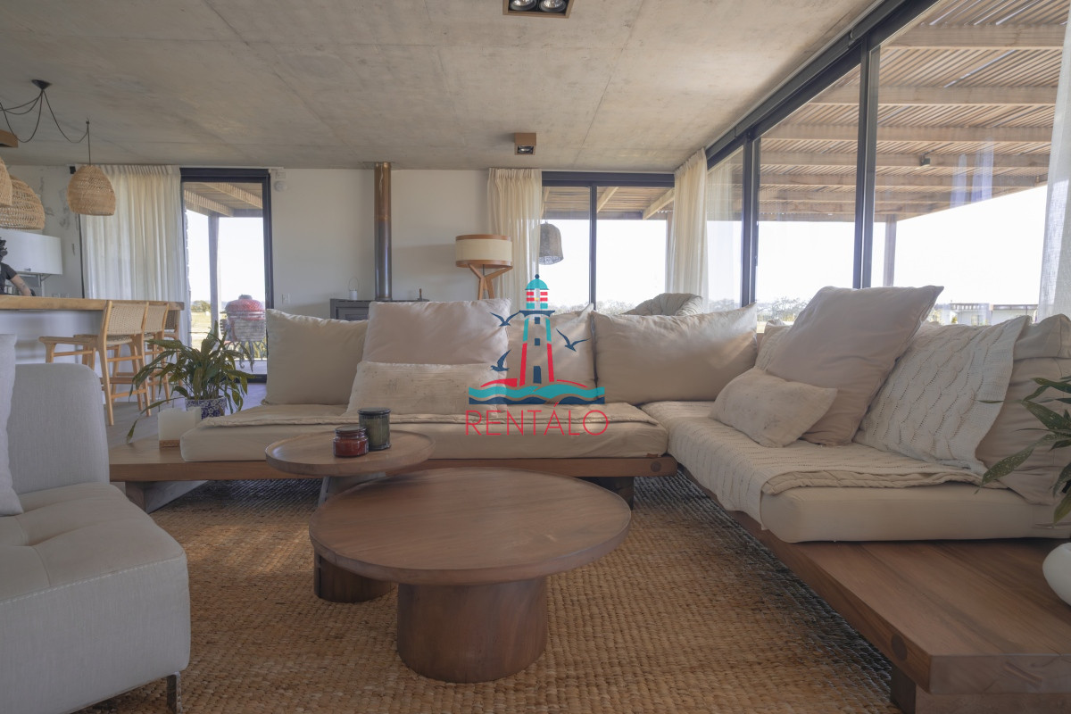Casa ID.125 - Hermosa casa en el Quijote- 3 dormitorios + dependencia de servicio con baño. DISPONIBLE EN ALQUILER ANUAL A PARTIR DE MARZO 2025