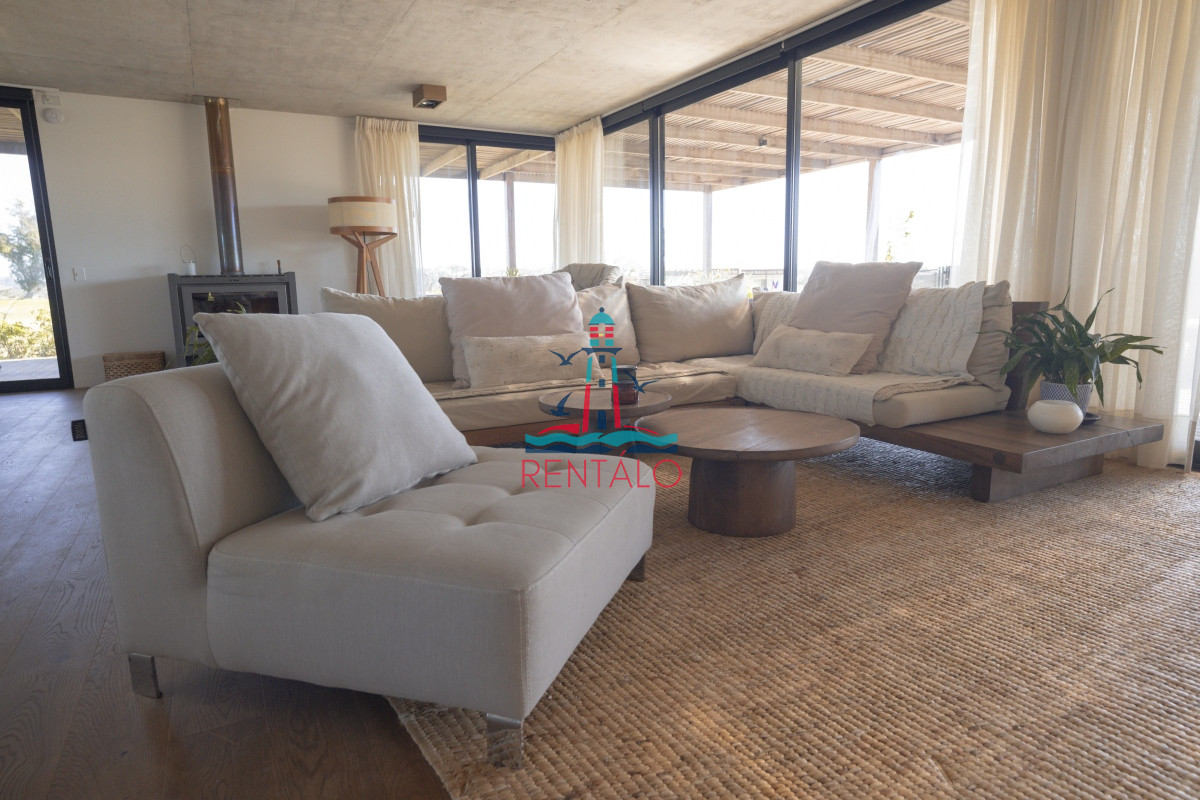 Casa ID.125 - Hermosa casa en el Quijote- 3 dormitorios + dependencia de servicio con baño. DISPONIBLE EN ALQUILER ANUAL A PARTIR DE MARZO 2025