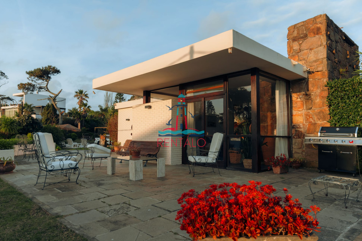 Casa ID.427 - Casa de 3 dormitorios en Alquiler Anual - Punta del Este 