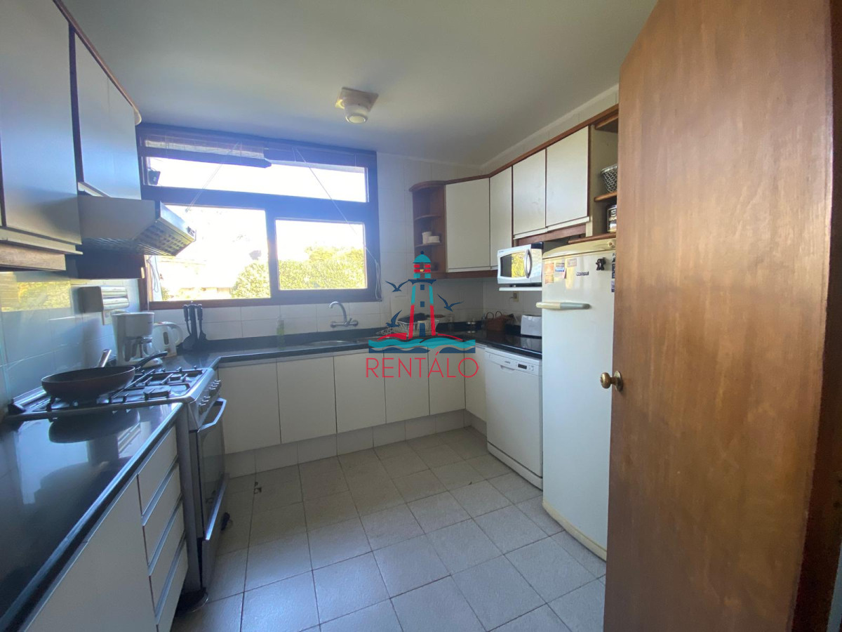 Casa ID.427 - Casa de 3 dormitorios en Alquiler Anual - Punta del Este 