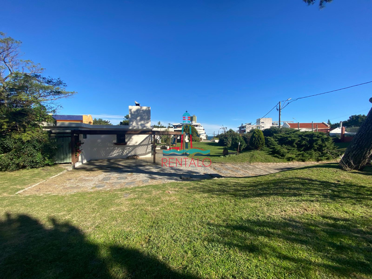 Casa ID.427 - Casa de 3 dormitorios en Alquiler Anual - Punta del Este 
