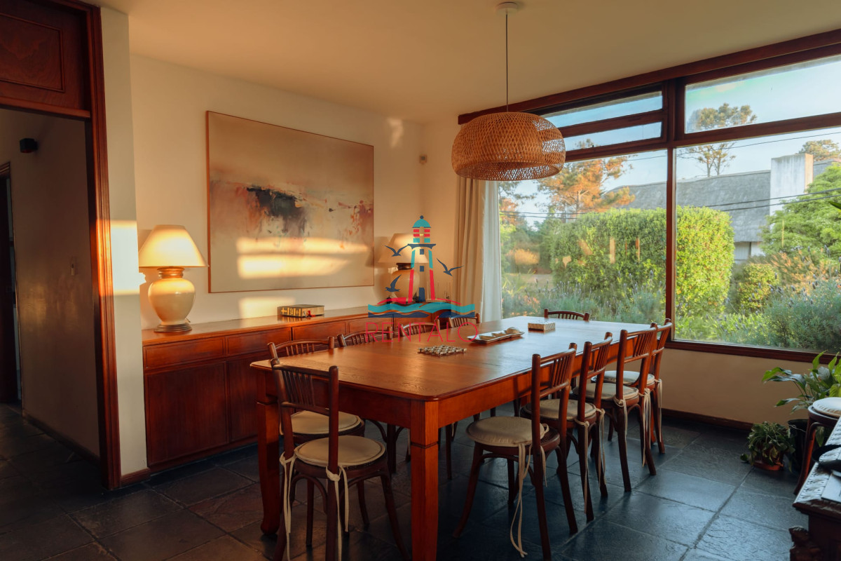 Casa ID.427 - Casa de 3 dormitorios en Alquiler Anual - Punta del Este 