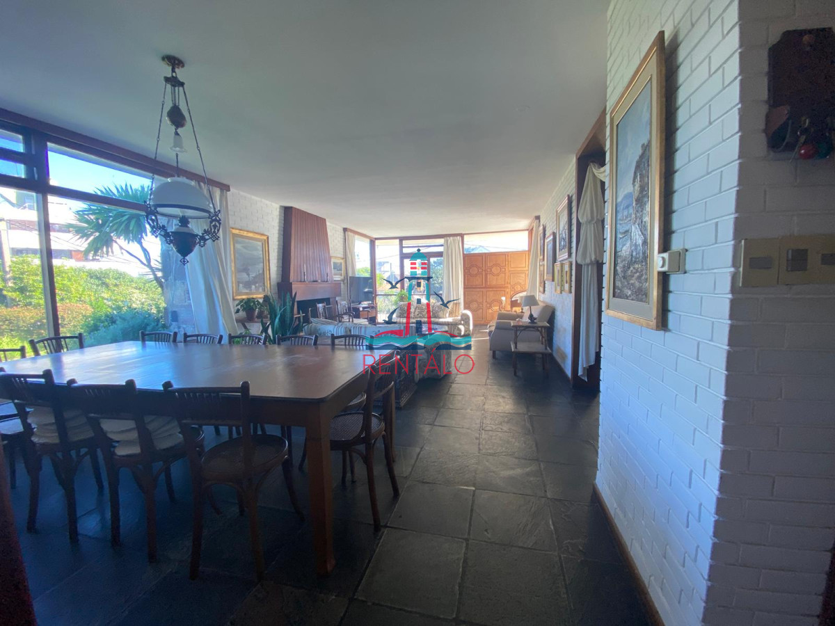 Casa ID.427 - Casa de 3 dormitorios en Alquiler Anual - Punta del Este 