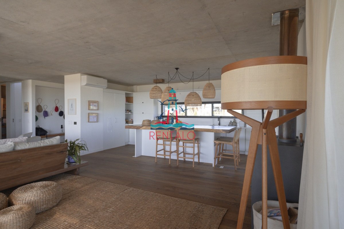 Casa ID.125 - Hermosa casa en el Quijote- 3 dormitorios + dependencia de servicio con baño. DISPONIBLE EN ALQUILER ANUAL A PARTIR DE MARZO 2025