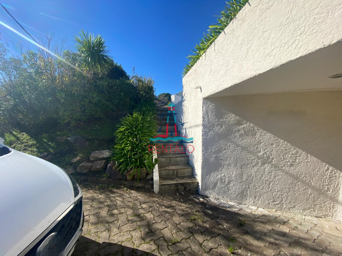 Casa ID.427 - Casa de 3 dormitorios en Alquiler Anual - Punta del Este 