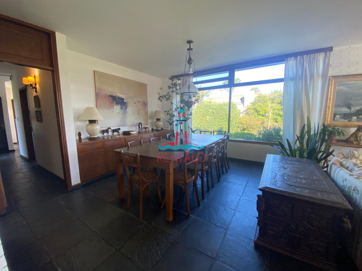Casa ID.427 - Casa de 3 dormitorios en Alquiler Anual - Punta del Este 