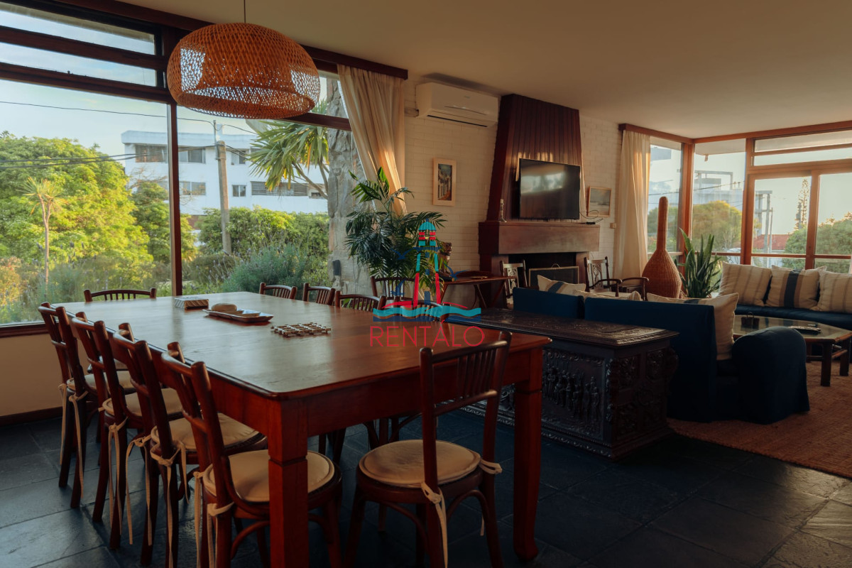Casa ID.427 - Casa de 3 dormitorios en Alquiler Anual - Punta del Este 