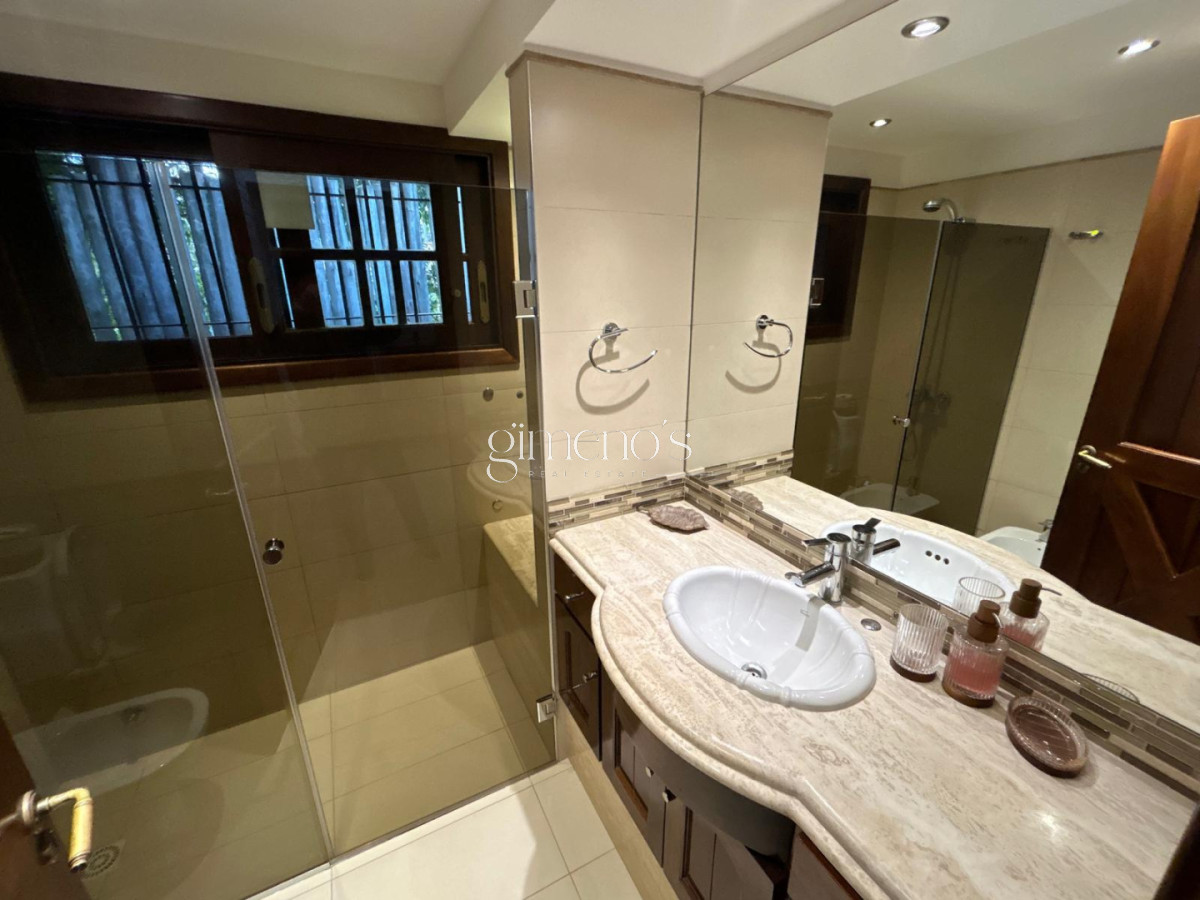 Casa ID.1328 - Casa a la venta en San Rafael 5 Dormitorios - Punta del Este