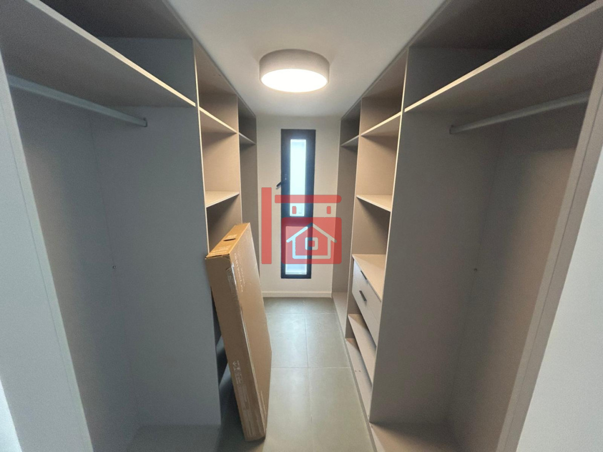 Apartamento ID.711 - Apartamento de 3 dormitorios en alquiler, Punta del Este
