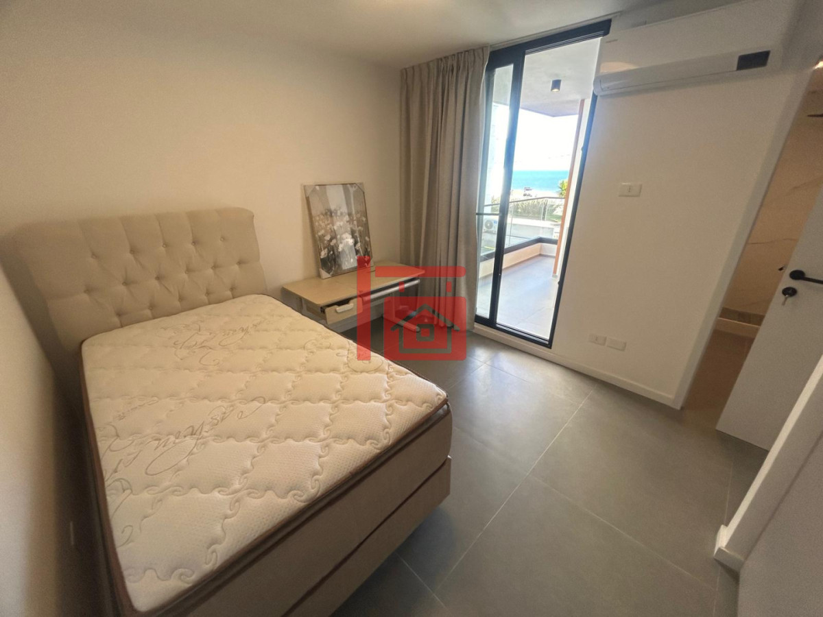 Apartamento ID.711 - Apartamento de 3 dormitorios en alquiler, Punta del Este