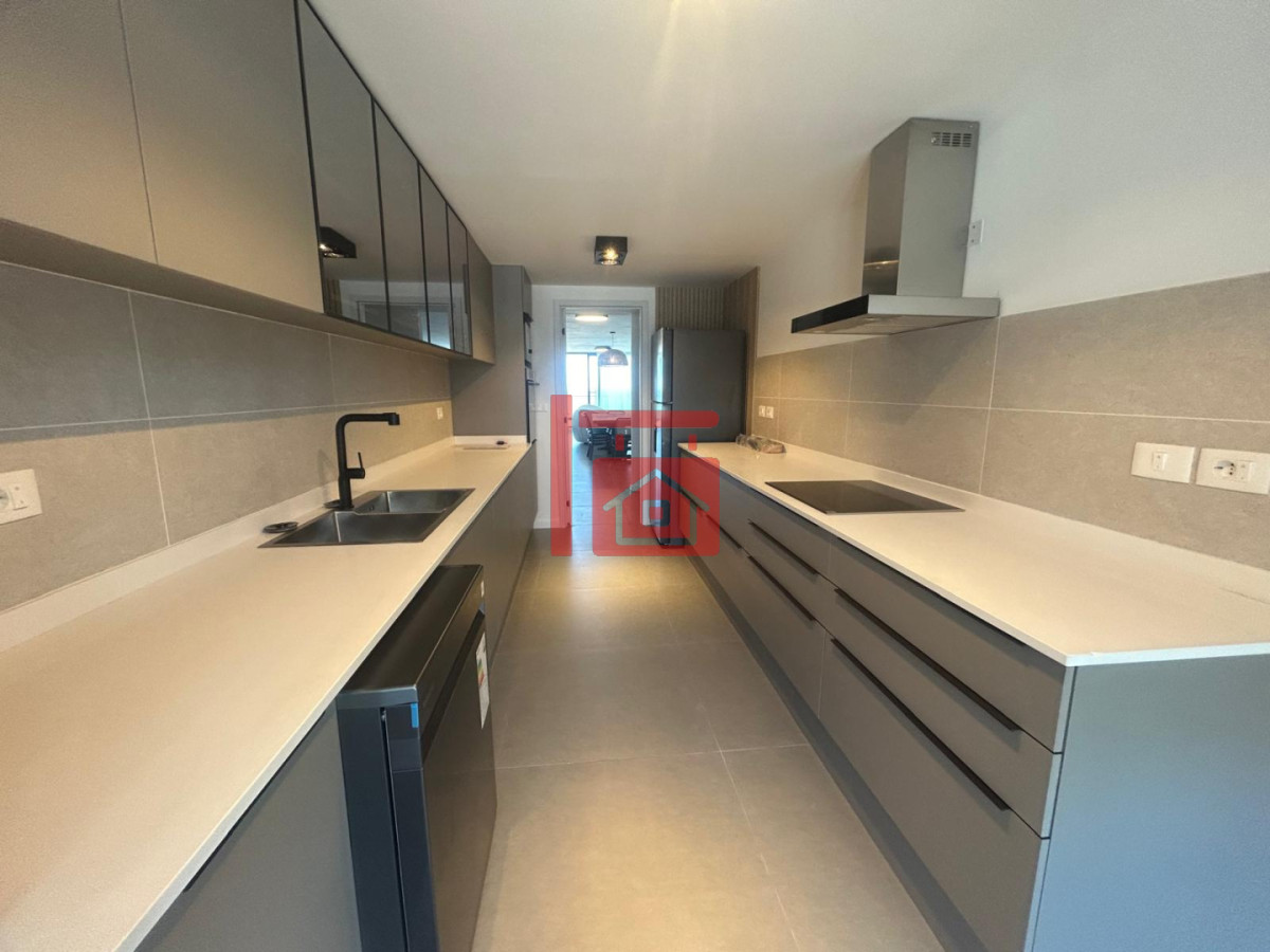 Apartamento ID.711 - Apartamento de 3 dormitorios en alquiler, Punta del Este