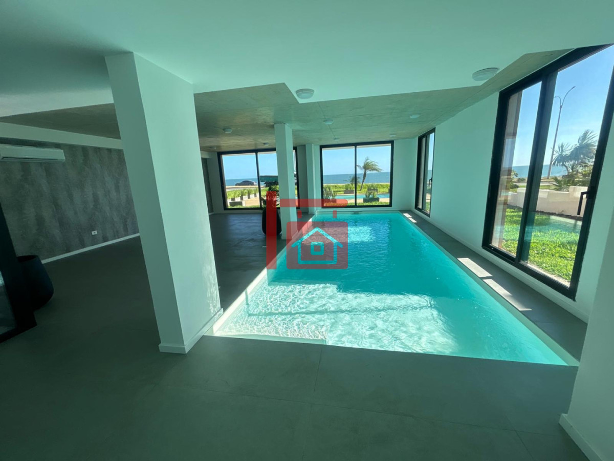 Apartamento ID.711 - Apartamento de 3 dormitorios en alquiler, Punta del Este