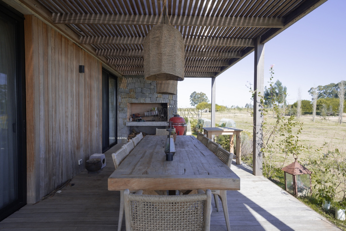 Casa ID.30 - Hermosa casa en el Quijote- 3 dormitorios + dependencia de servicio con baño. DISPONIBLE EN ALQUILER ANUAL A PARTIR DE MARZO 2025