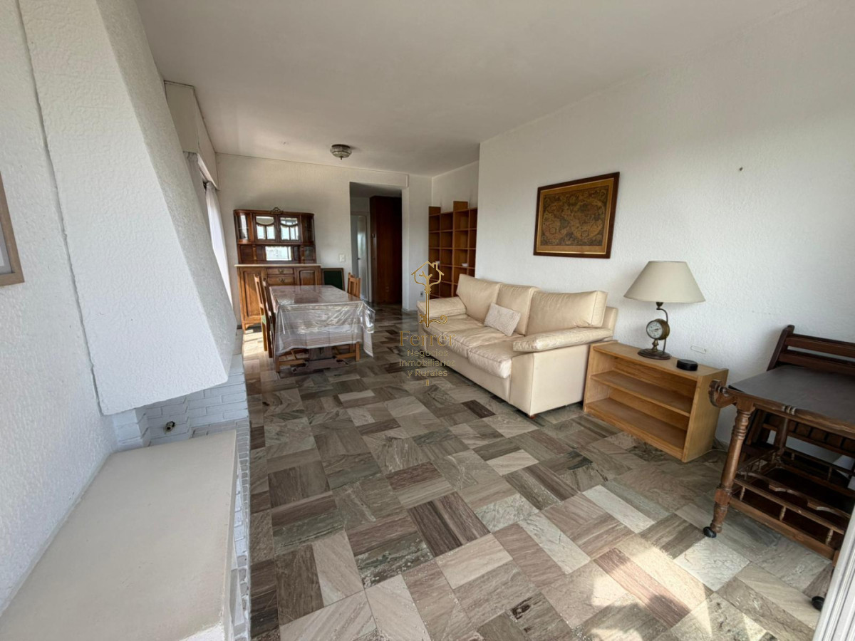 Apartamento ID.755 - Apartamento 2 dormitorios y medio -  piso alto PUNTA DEL ESTE