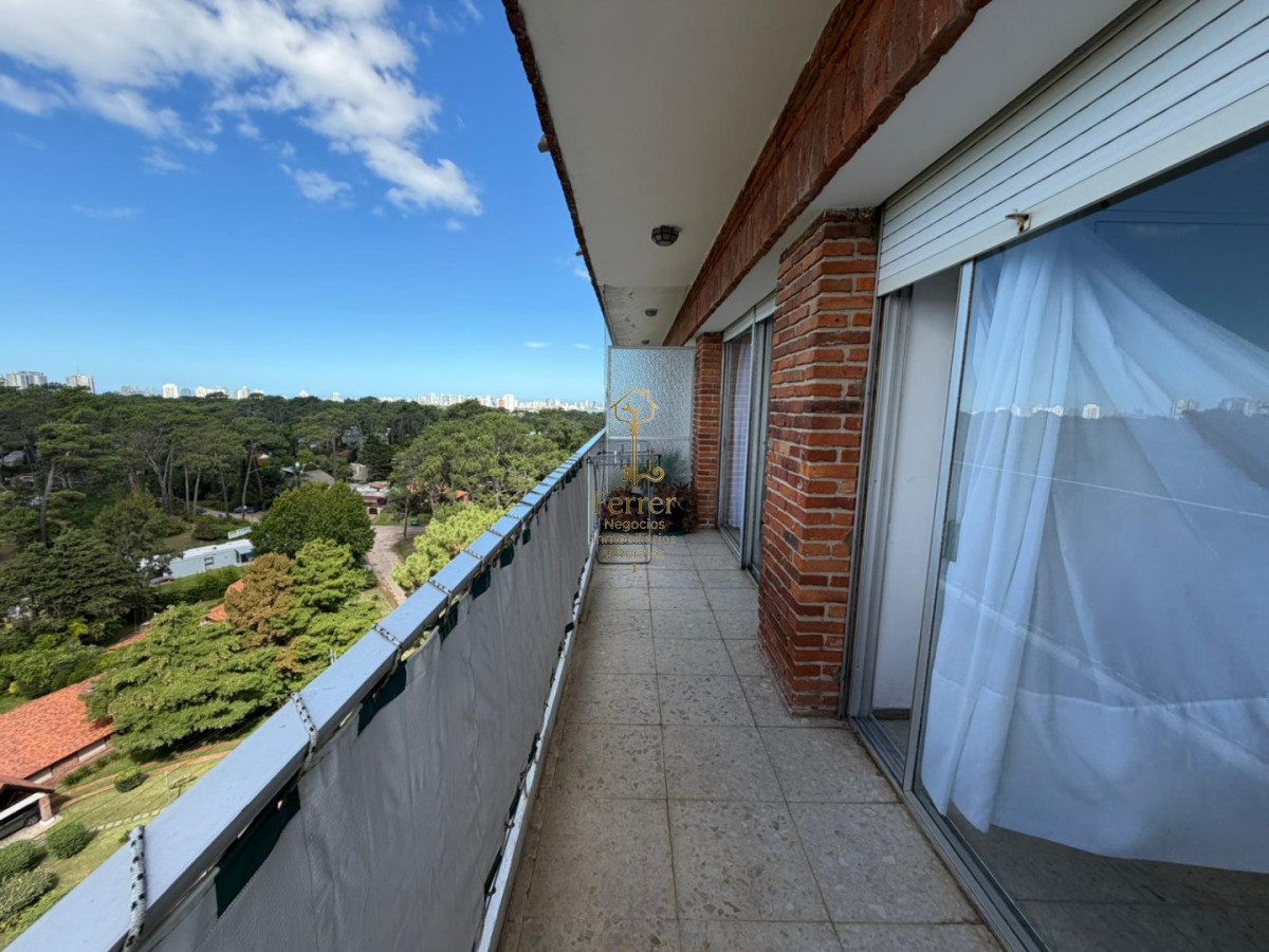 Apartamento ID.755 - Apartamento 2 dormitorios y medio -  piso alto PUNTA DEL ESTE