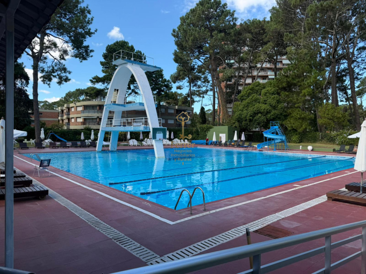 Apartamento ID.755 - Apartamento 2 dormitorios y medio -  piso alto PUNTA DEL ESTE