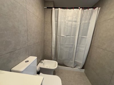 Apartamento de 1 dormitorio en ALQUILER  TEMPORADA- Península  - BYH4058A